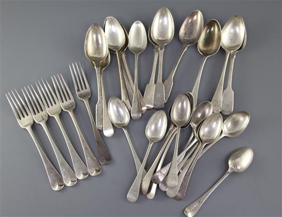 Thirty items of George III and later flatware, 32.5 oz.